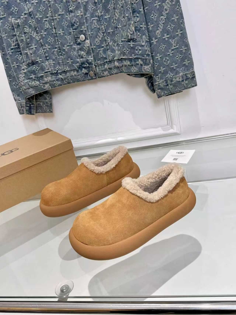 Ugg Flat Shoes